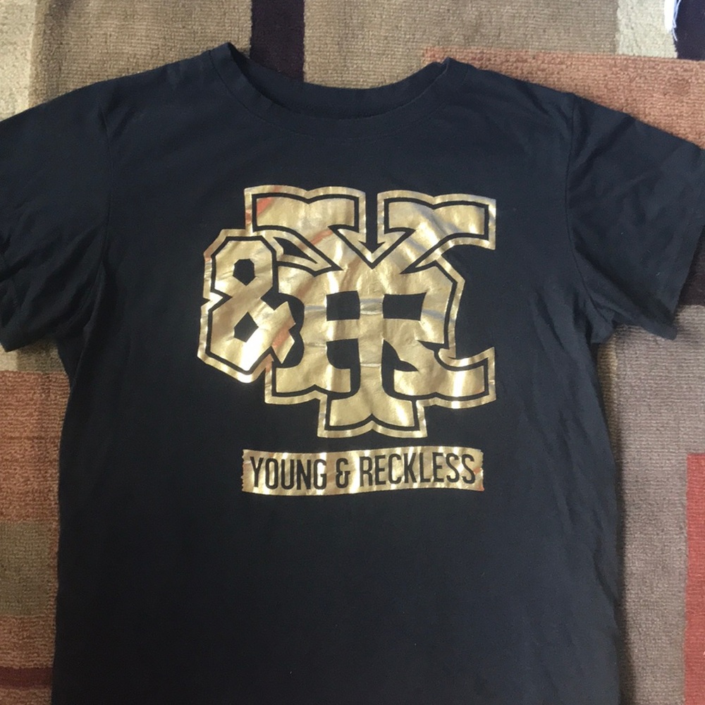 NWOT young & Reckless short sleeve
